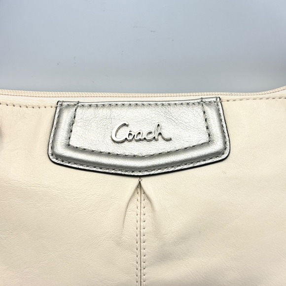 Coach Ivory Pearl Leather Wristlet Small Mini Bag Silver Metallic Trim Pleated - Picture 3 of 9